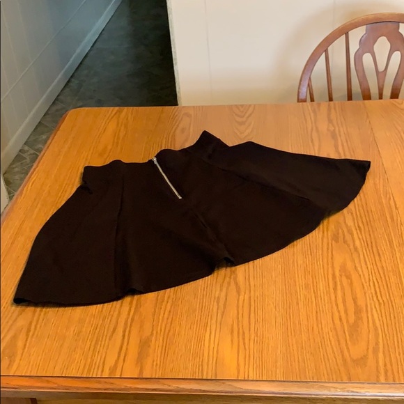 H & M Divided “Skater” skirt.  Small.   Black. - Picture 5 of 10